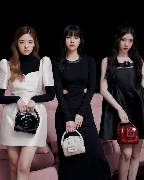 See Every Photo From Itzy’s First Charles & Keith .